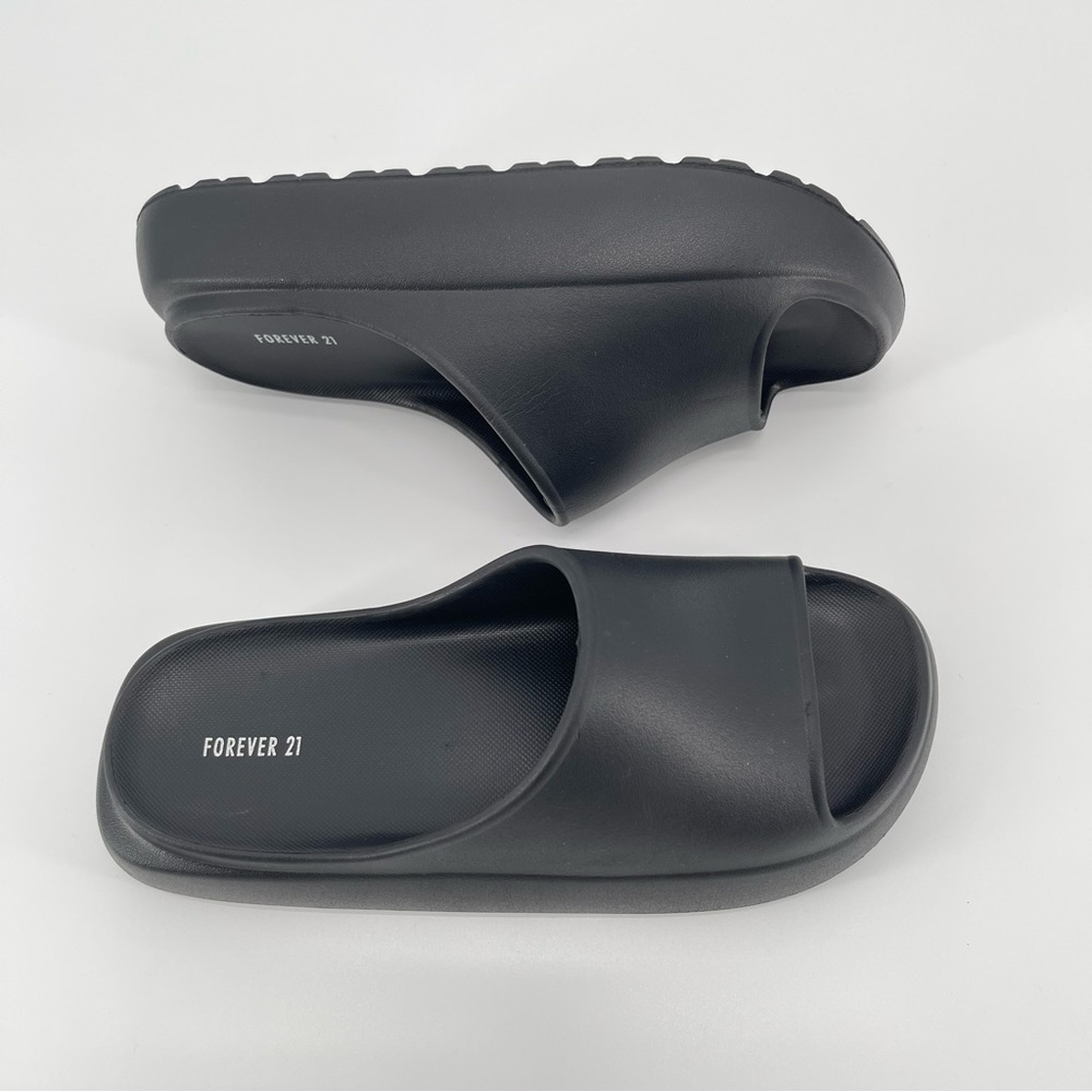 Forever 21 Lug-Sole Slide Sandals Women’s Size 7 Black NWOT